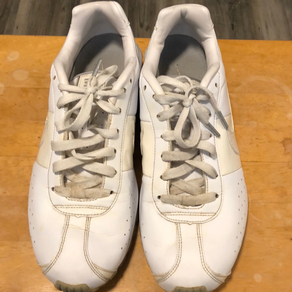 Nike tennis shoes